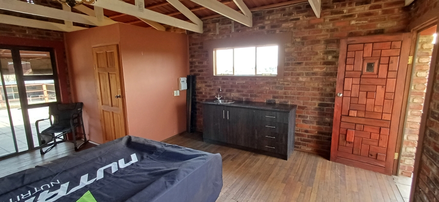 7 Bedroom Property for Sale in Harpington A H North West